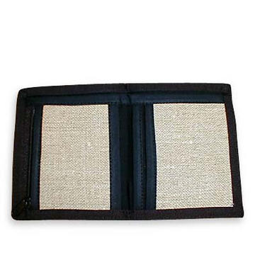 Bifold hemp wallet from Hempmania